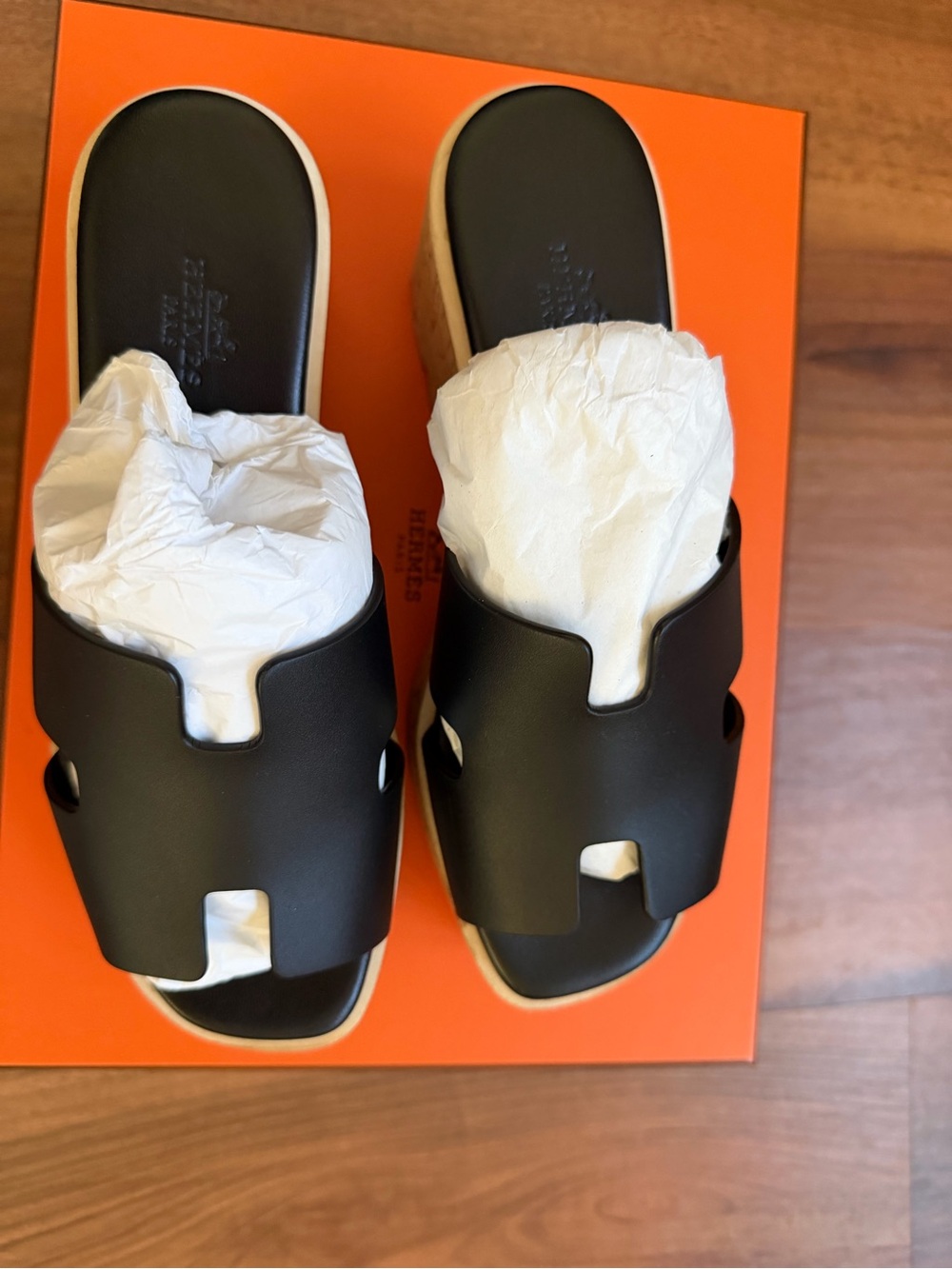 Authentic Hermes cork eze 30 black size 36